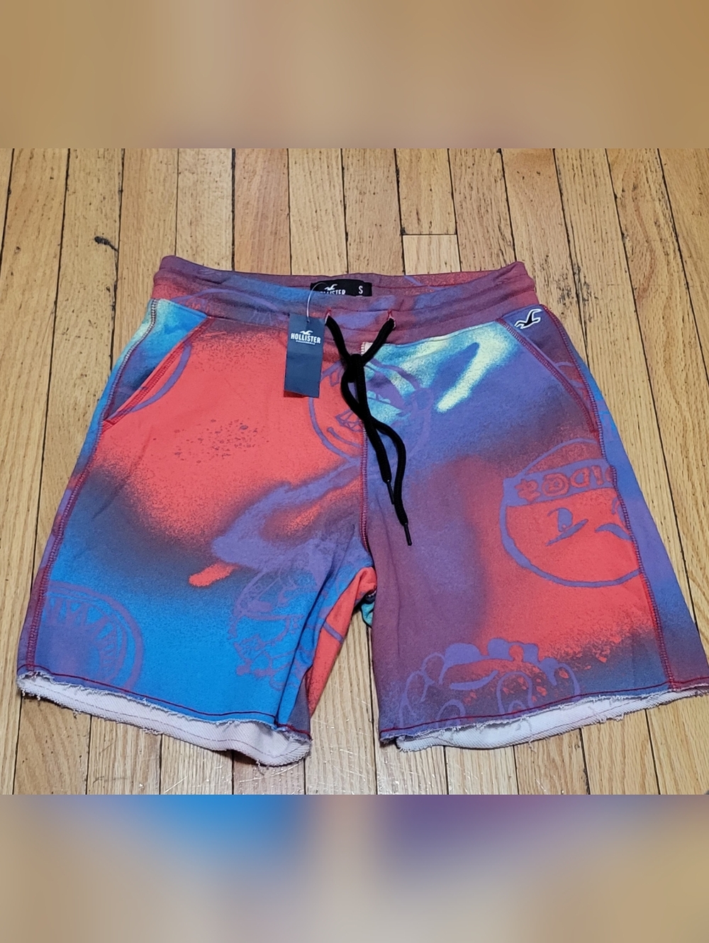 Hollister Graphic Shorts Size S